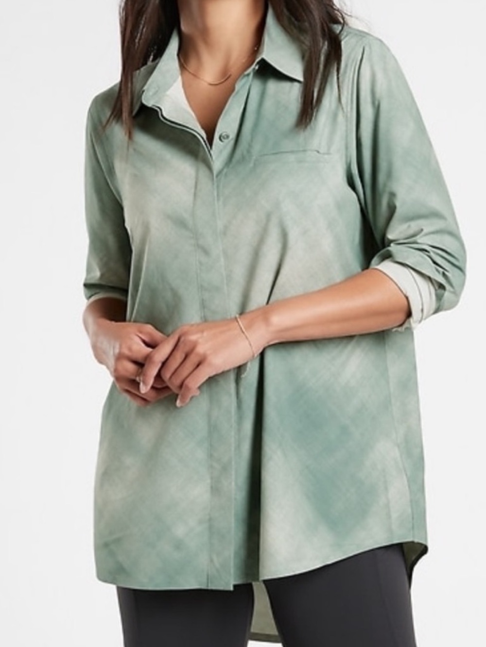 Athleta Urbanite Sage Green Printed Button-Down Quick Dry Tunic Shirt